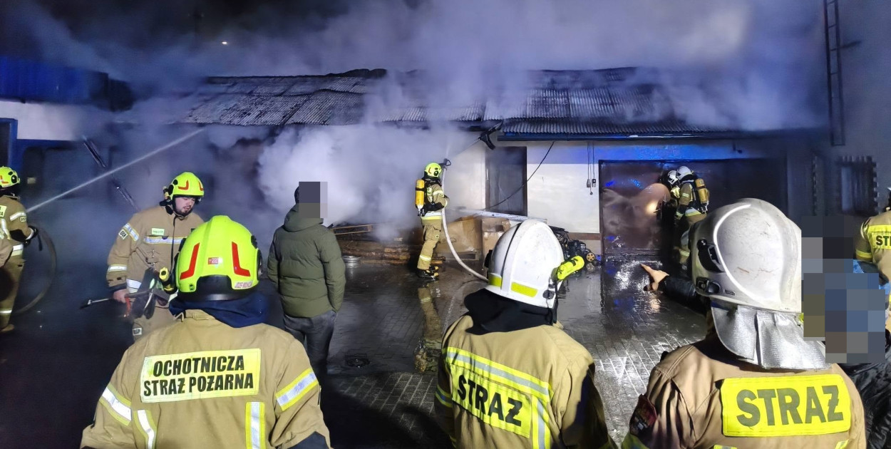 W nocy spalił się warsztat samochodowy