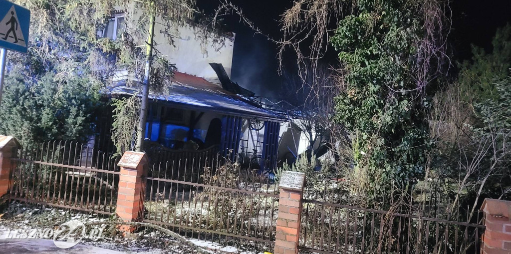 W nocy spalił się warsztat samochodowy