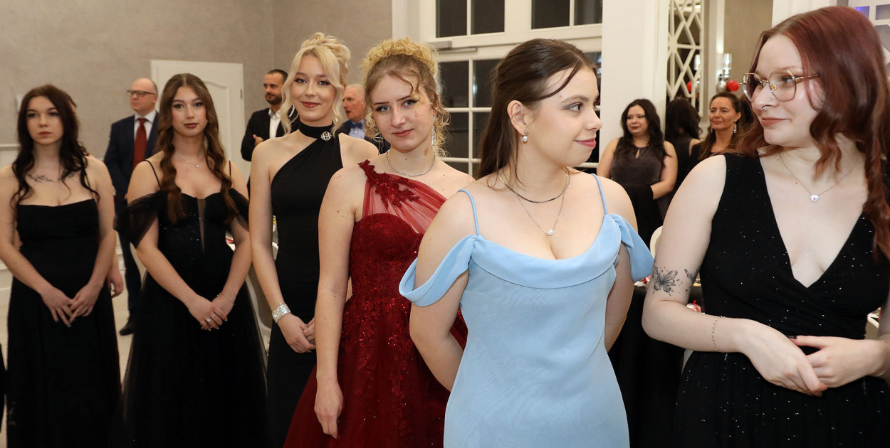 Studniówka ZSE-T w Lesznie