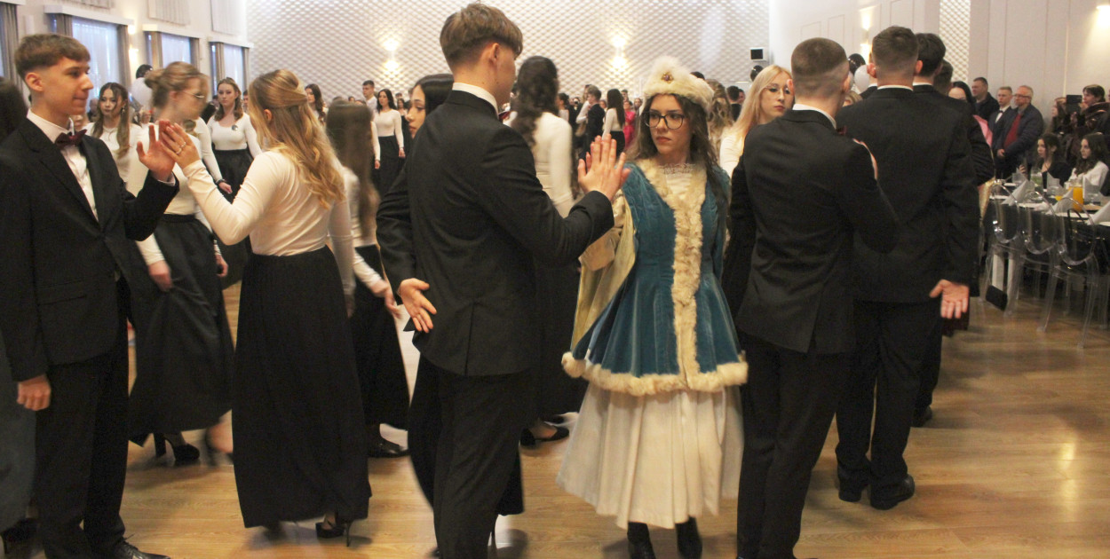 Studniówka Zespołu Szkół nr 4 w Lesznie