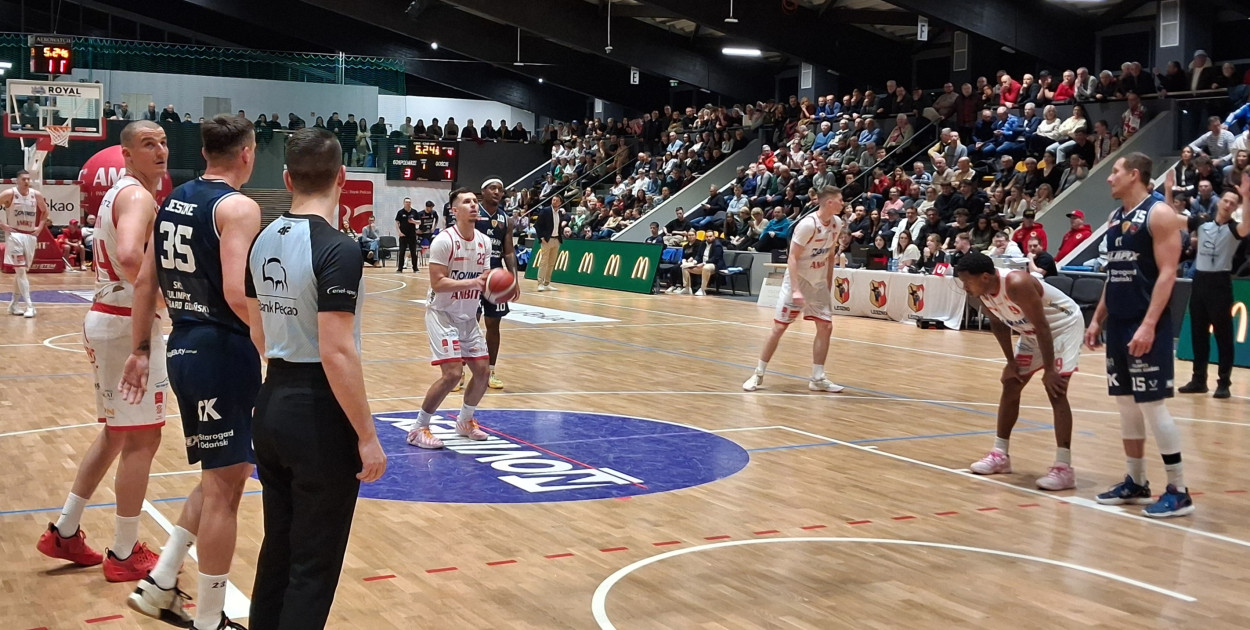 Wicelider tabeli lepszy w Trapezie