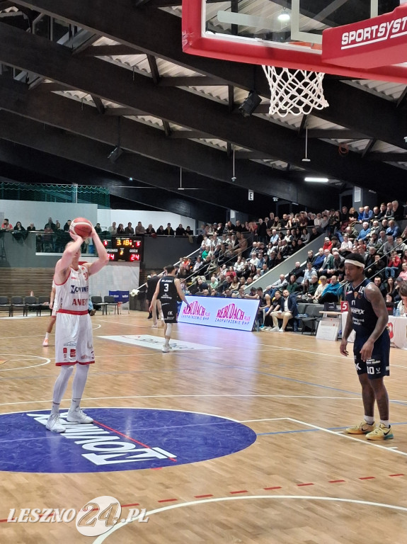 Wicelider tabeli lepszy w Trapezie