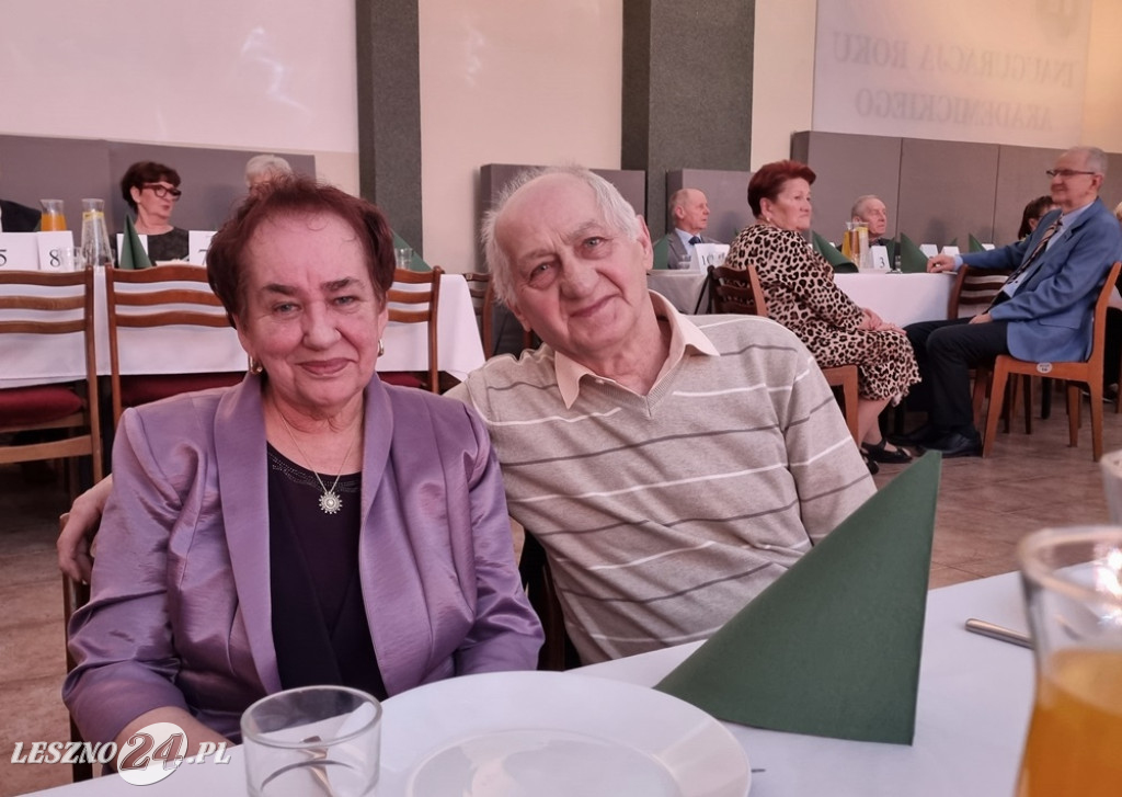 Zabawa karnawałowa leszczyńskich seniorów