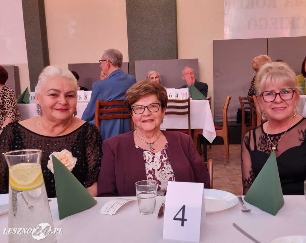 Zabawa karnawałowa leszczyńskich seniorów