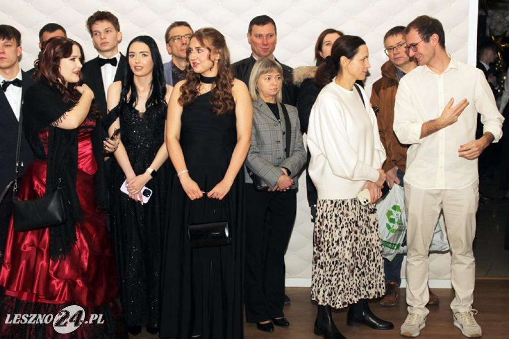 Studniówka II LO w Lesznie w Oazie w Kłodzie