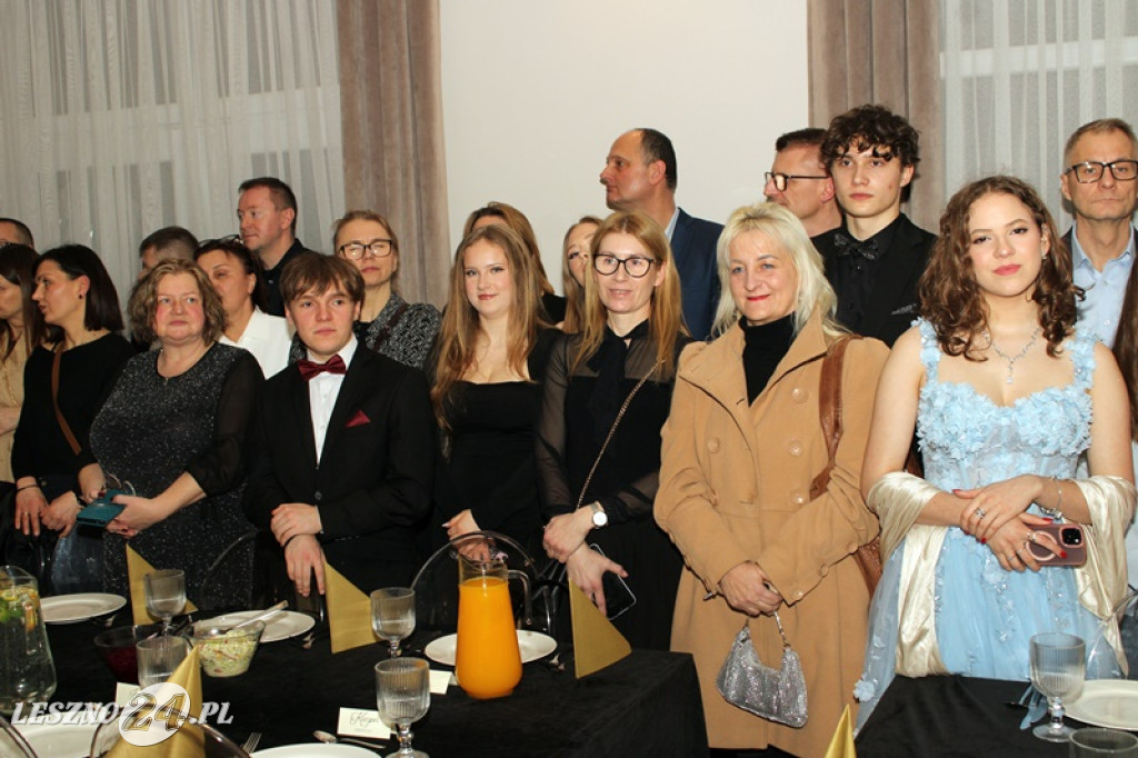 Studniówka II LO w Lesznie w Oazie w Kłodzie