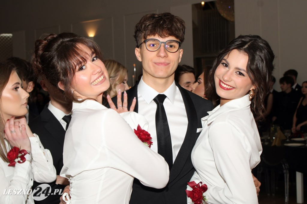 Studniówka II LO w Lesznie w Oazie w Kłodzie