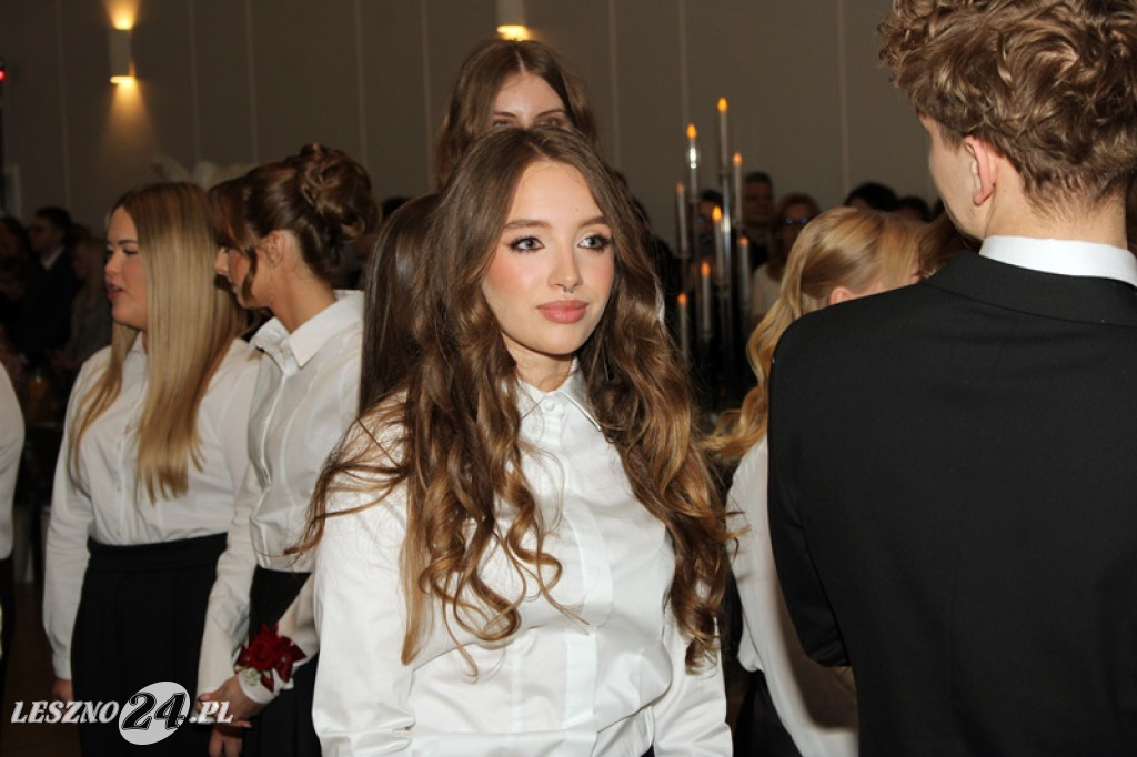 Studniówka II LO w Lesznie w Oazie w Kłodzie