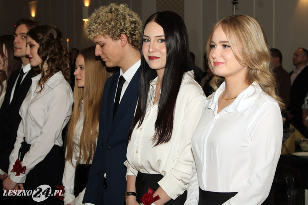 Studniówka II LO w Lesznie w Oazie w Kłodzie