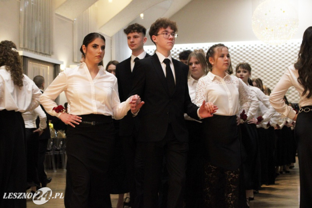 Studniówka II LO w Lesznie w Oazie w Kłodzie