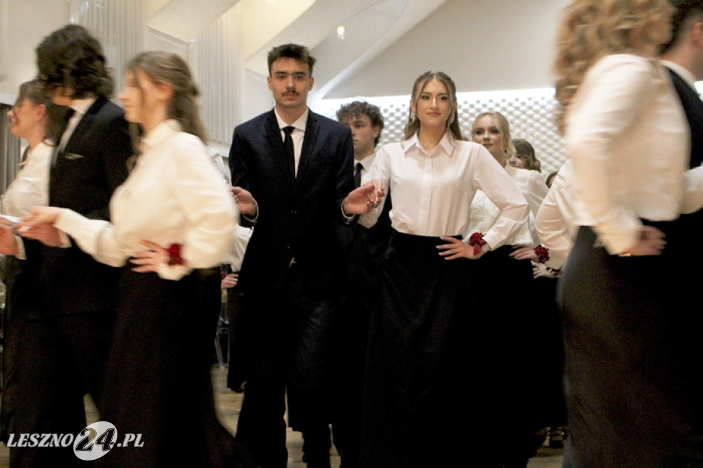 Studniówka II LO w Lesznie w Oazie w Kłodzie