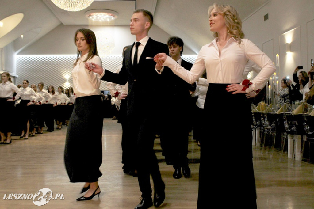 Studniówka II LO w Lesznie w Oazie w Kłodzie