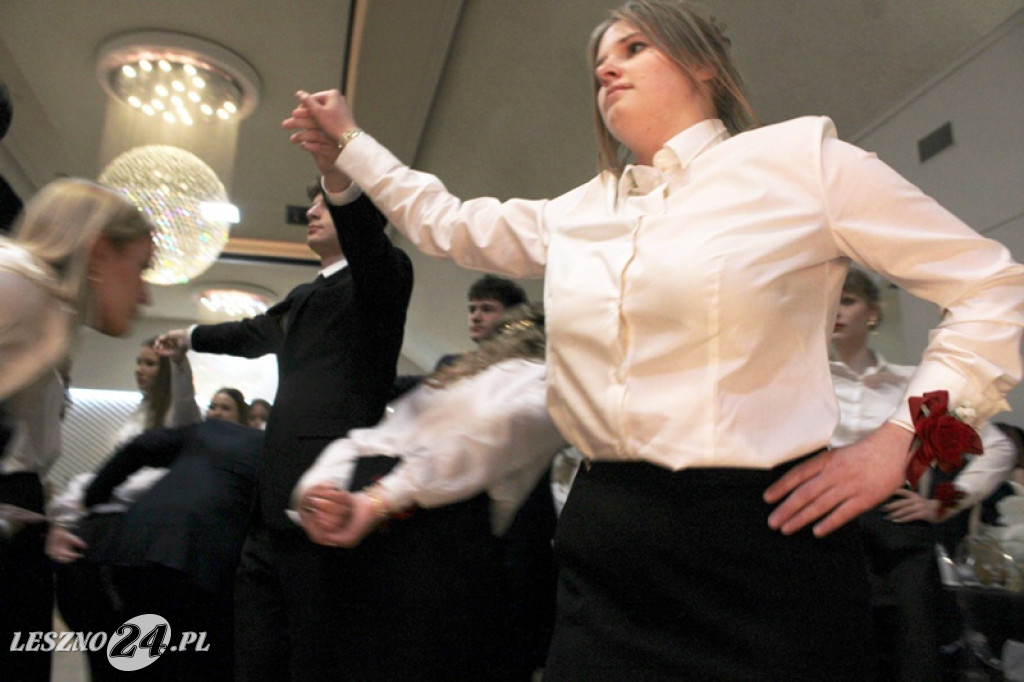 Studniówka II LO w Lesznie w Oazie w Kłodzie