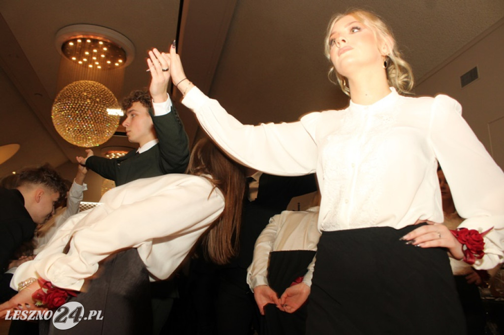 Studniówka II LO w Lesznie w Oazie w Kłodzie