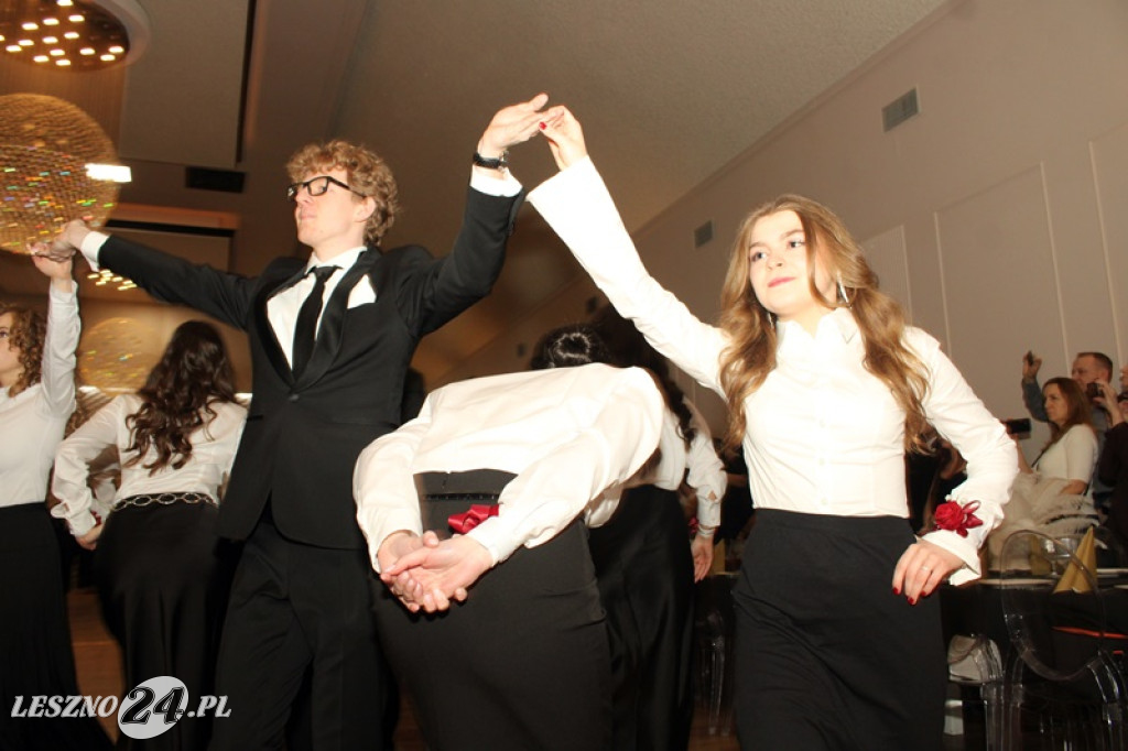 Studniówka II LO w Lesznie w Oazie w Kłodzie