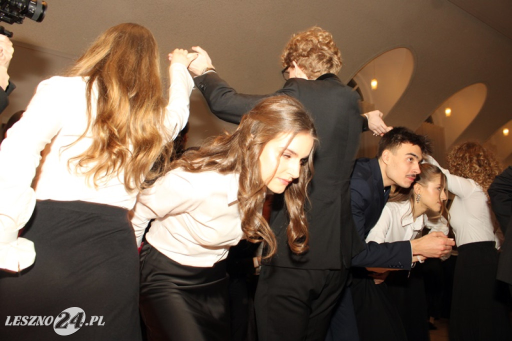 Studniówka II LO w Lesznie w Oazie w Kłodzie