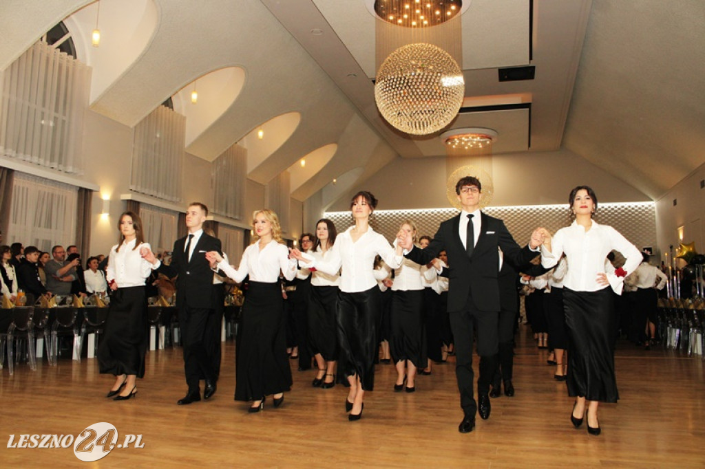 Studniówka II LO w Lesznie w Oazie w Kłodzie