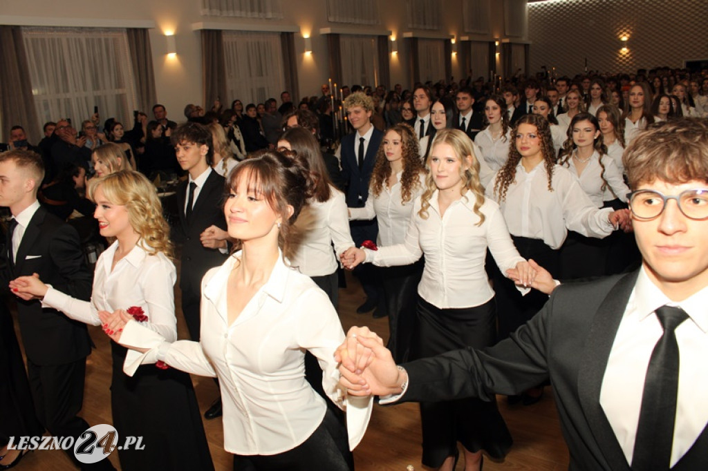 Studniówka II LO w Lesznie w Oazie w Kłodzie