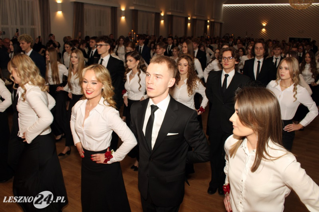 Studniówka II LO w Lesznie w Oazie w Kłodzie