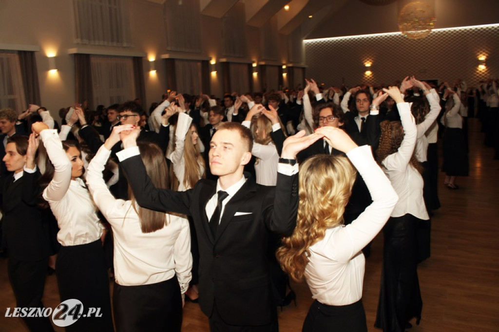 Studniówka II LO w Lesznie w Oazie w Kłodzie