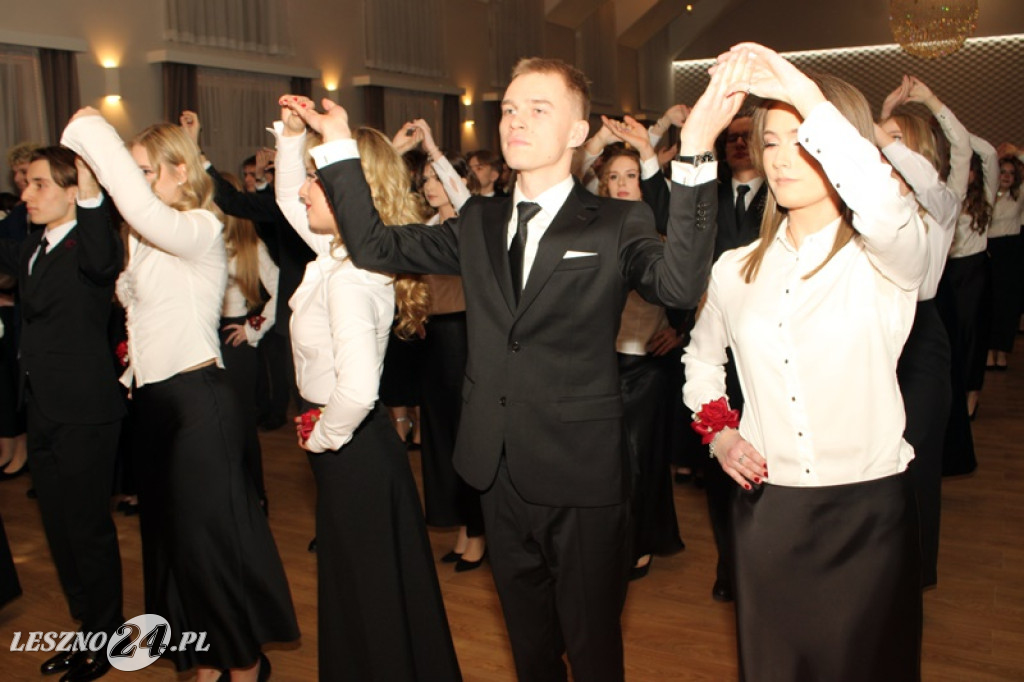 Studniówka II LO w Lesznie w Oazie w Kłodzie