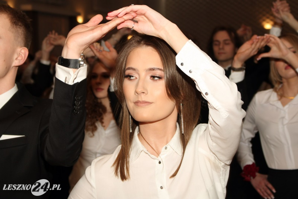 Studniówka II LO w Lesznie w Oazie w Kłodzie