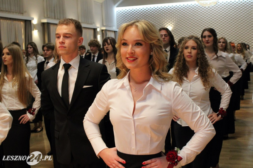 Studniówka II LO w Lesznie w Oazie w Kłodzie