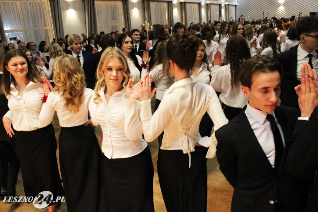 Studniówka II LO w Lesznie w Oazie w Kłodzie