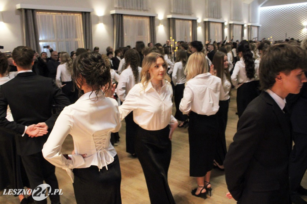 Studniówka II LO w Lesznie w Oazie w Kłodzie