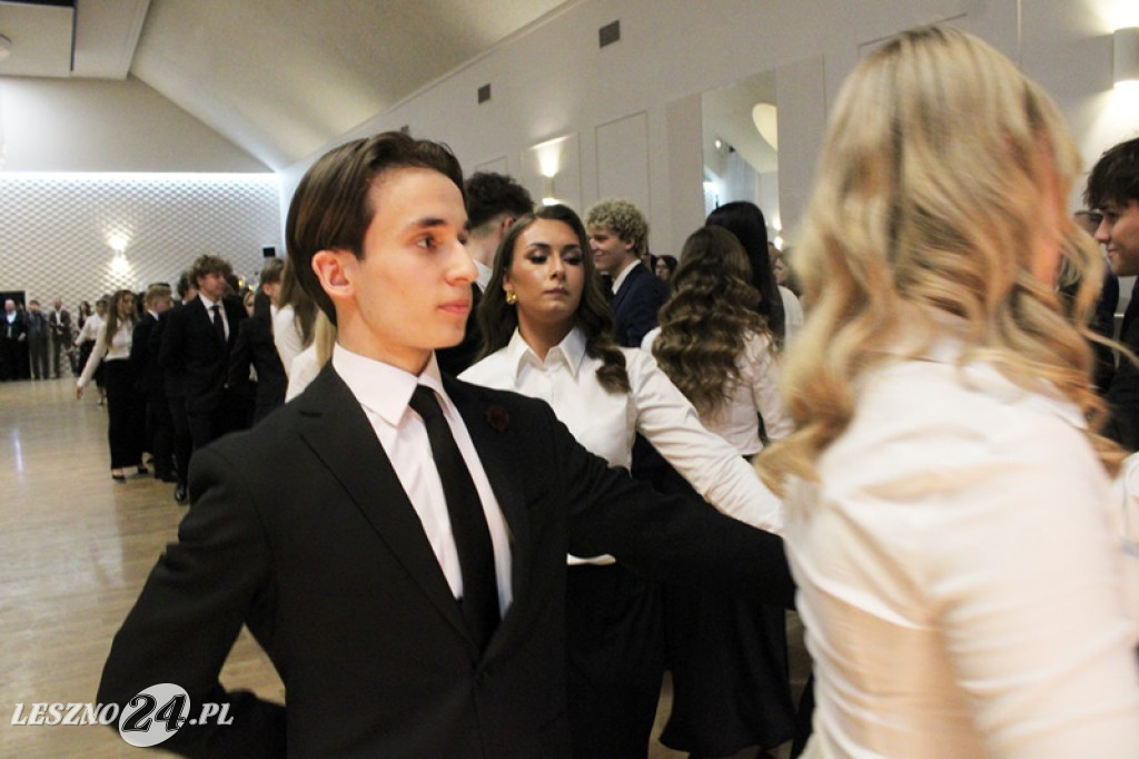 Studniówka II LO w Lesznie w Oazie w Kłodzie