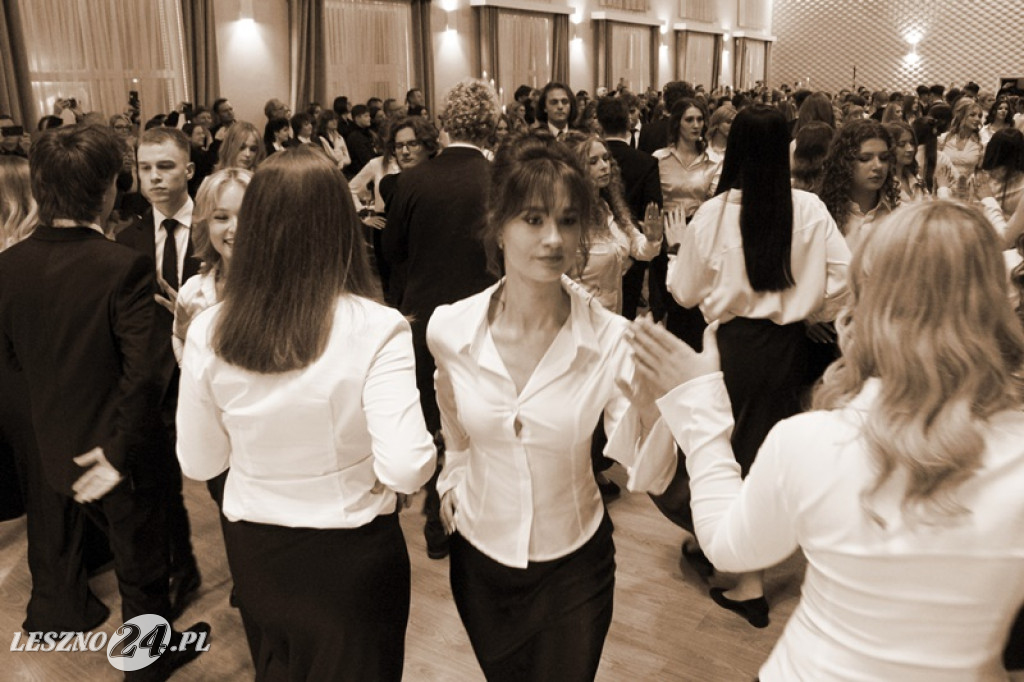 Studniówka II LO w Lesznie w Oazie w Kłodzie