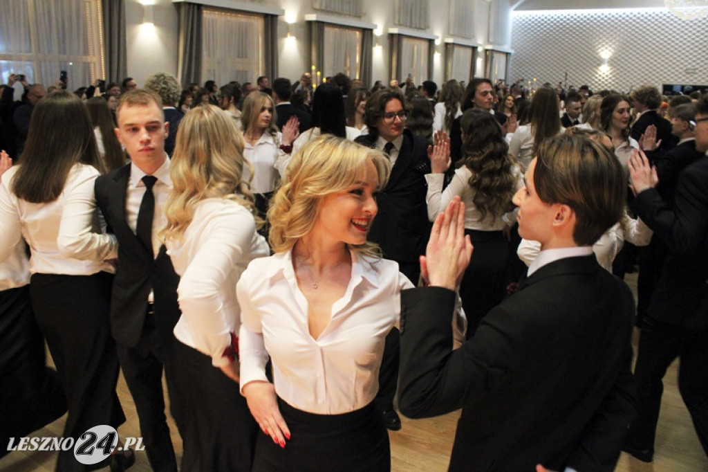 Studniówka II LO w Lesznie w Oazie w Kłodzie