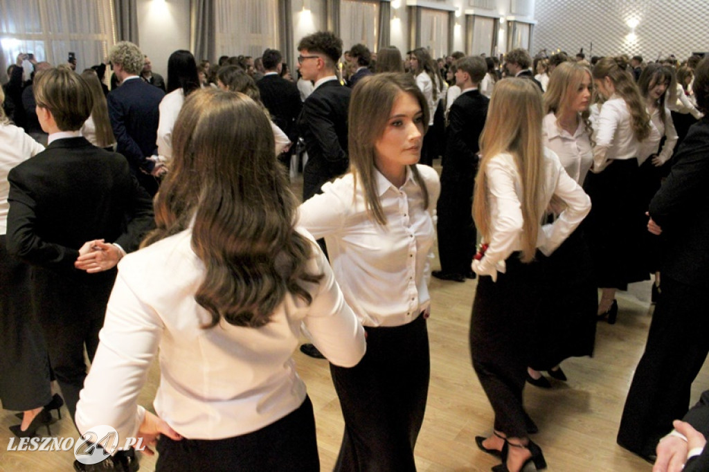 Studniówka II LO w Lesznie w Oazie w Kłodzie