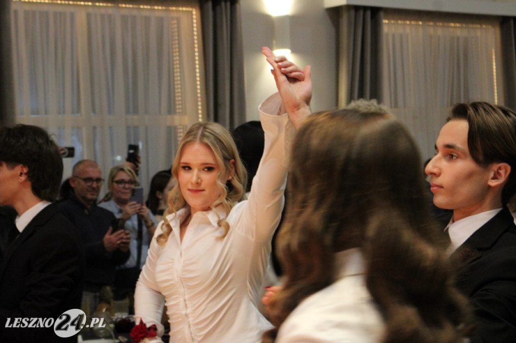 Studniówka II LO w Lesznie w Oazie w Kłodzie