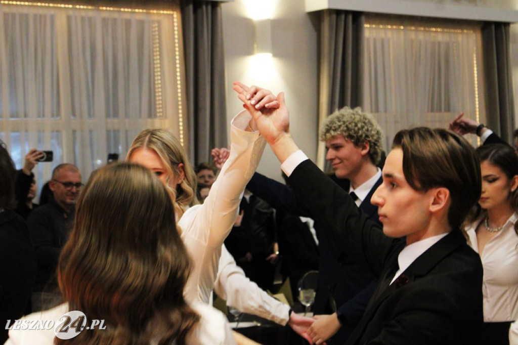 Studniówka II LO w Lesznie w Oazie w Kłodzie