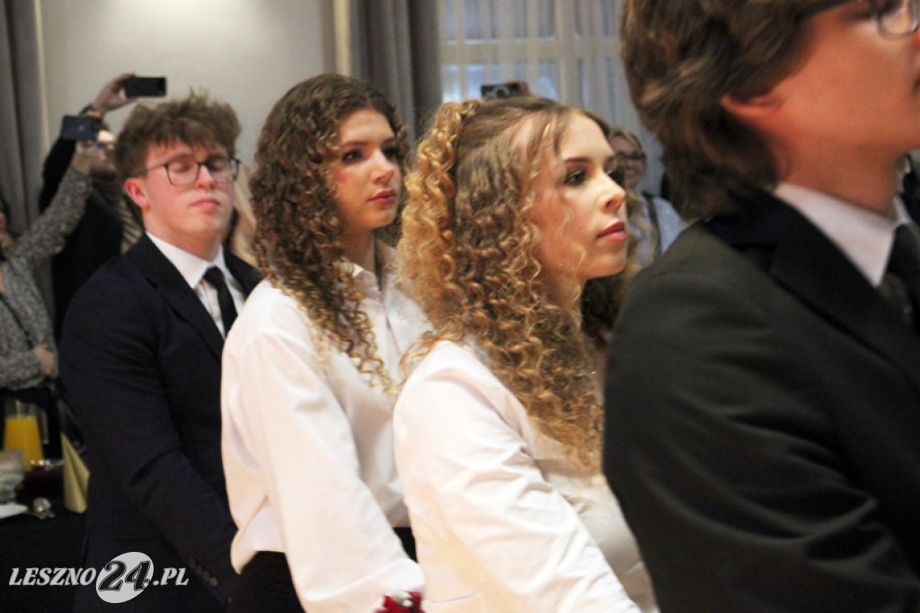 Studniówka II LO w Lesznie w Oazie w Kłodzie