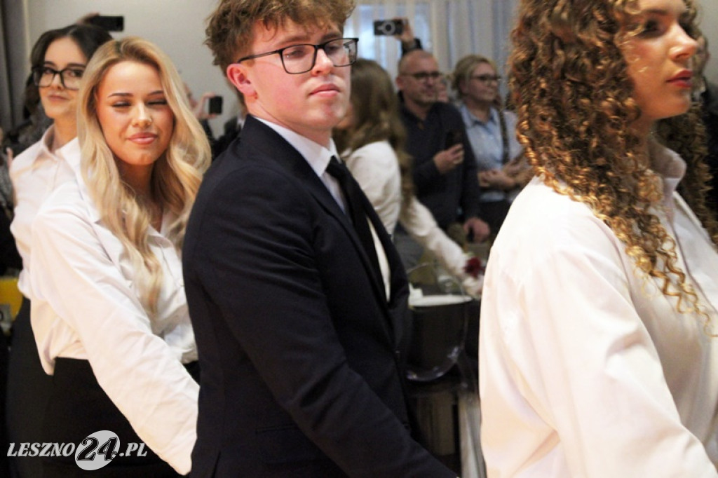 Studniówka II LO w Lesznie w Oazie w Kłodzie