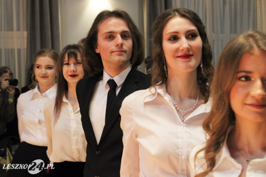 Studniówka II LO w Lesznie w Oazie w Kłodzie