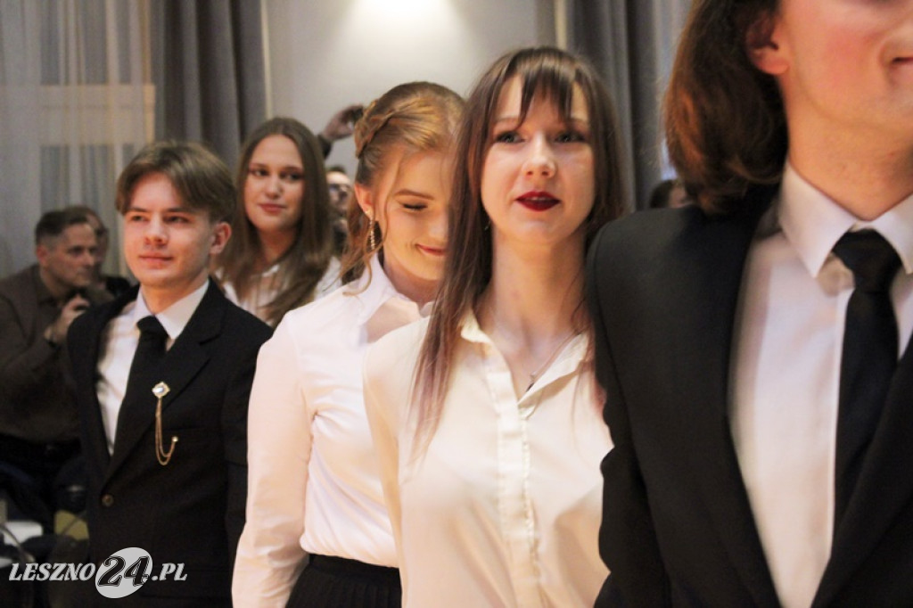 Studniówka II LO w Lesznie w Oazie w Kłodzie