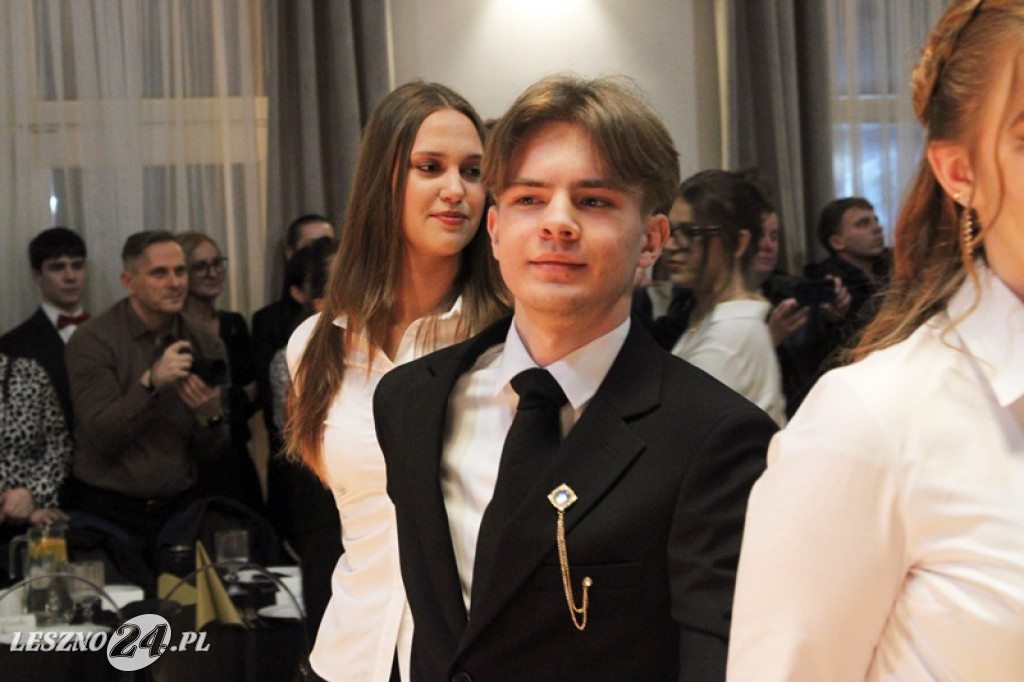 Studniówka II LO w Lesznie w Oazie w Kłodzie