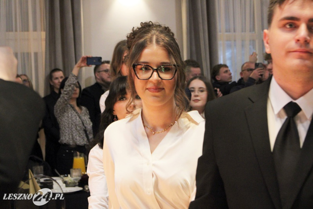 Studniówka II LO w Lesznie w Oazie w Kłodzie