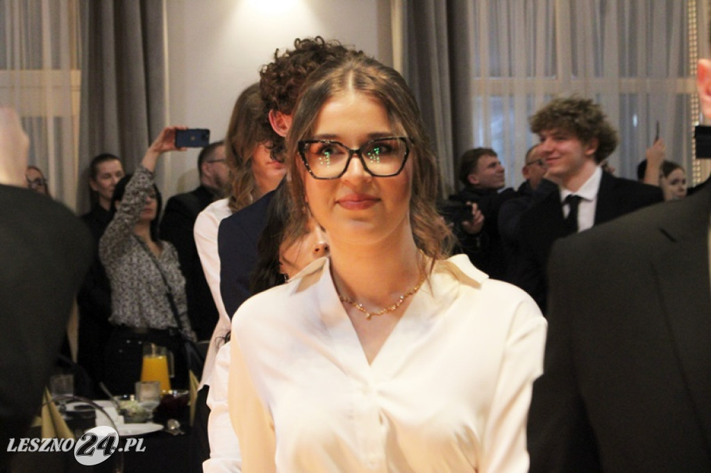 Studniówka II LO w Lesznie w Oazie w Kłodzie