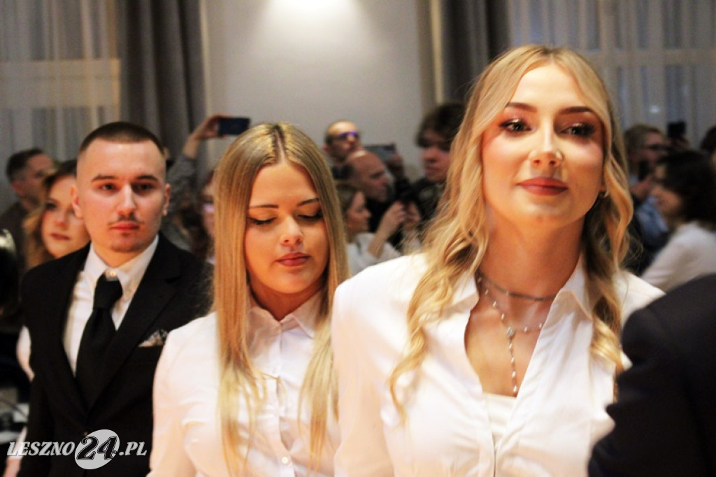 Studniówka II LO w Lesznie w Oazie w Kłodzie