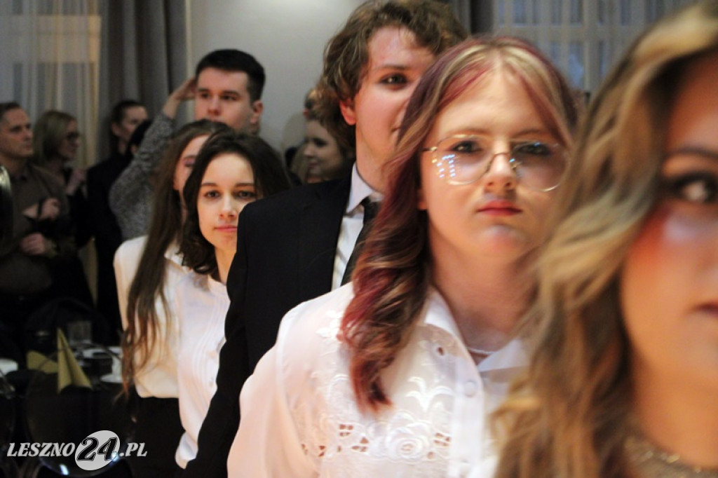 Studniówka II LO w Lesznie w Oazie w Kłodzie