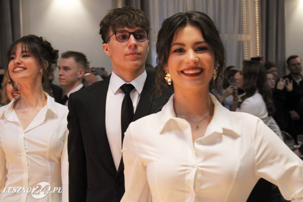 Studniówka II LO w Lesznie w Oazie w Kłodzie