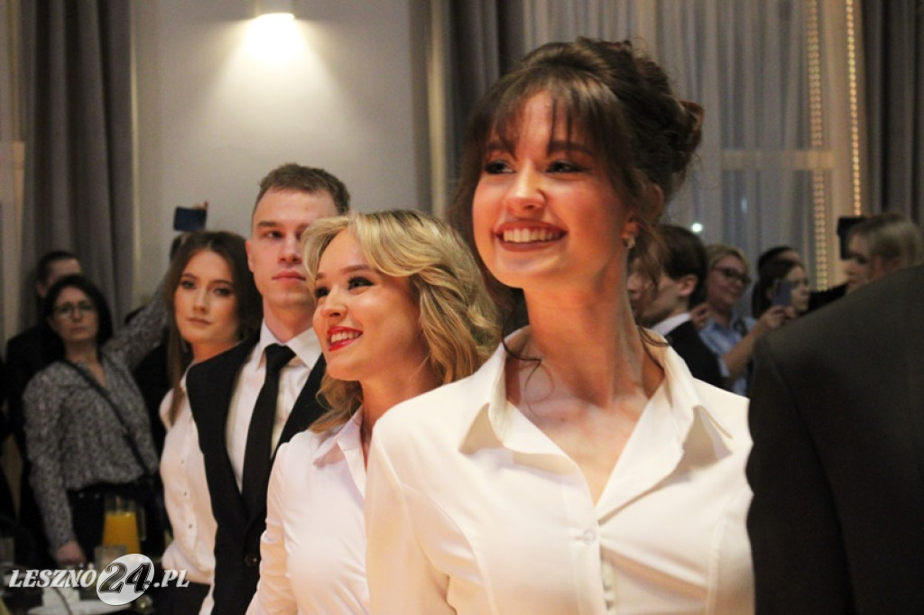 Studniówka II LO w Lesznie w Oazie w Kłodzie