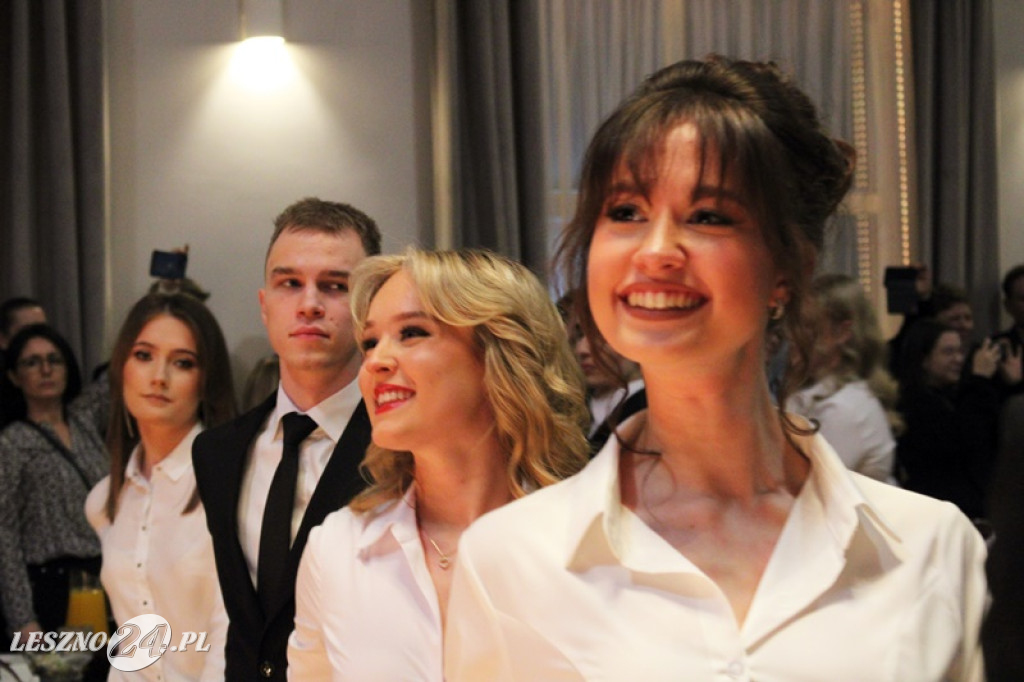 Studniówka II LO w Lesznie w Oazie w Kłodzie