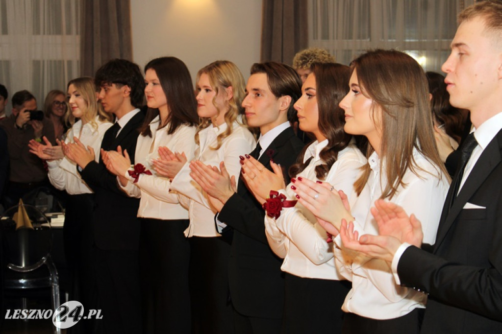 Studniówka II LO w Lesznie w Oazie w Kłodzie