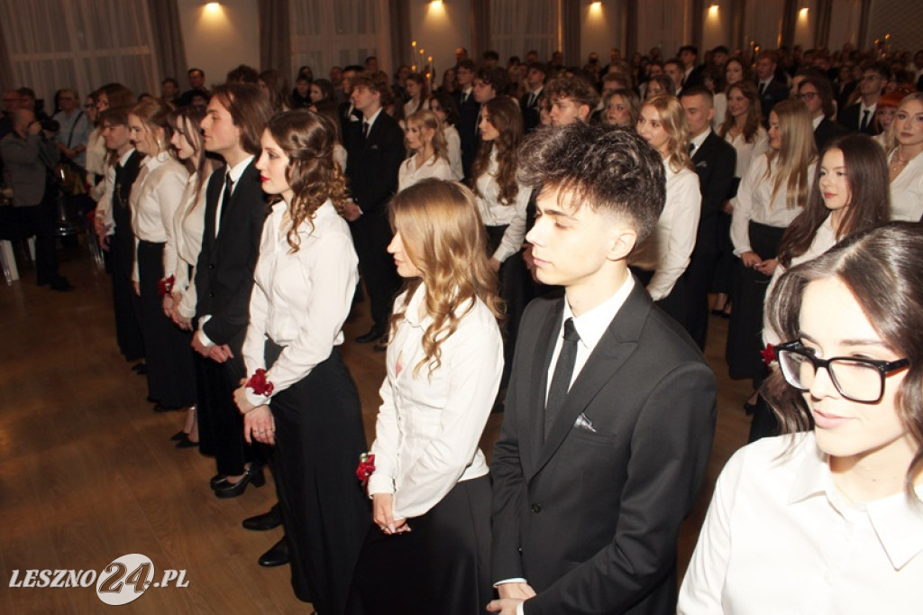 Studniówka II LO w Lesznie w Oazie w Kłodzie