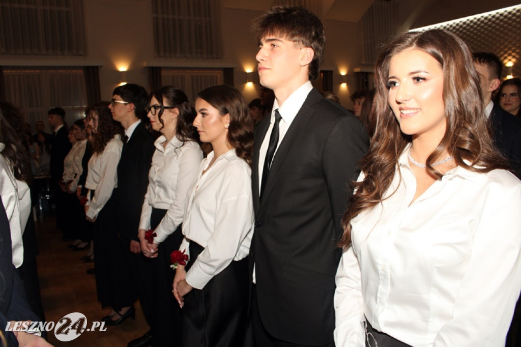 Studniówka II LO w Lesznie w Oazie w Kłodzie